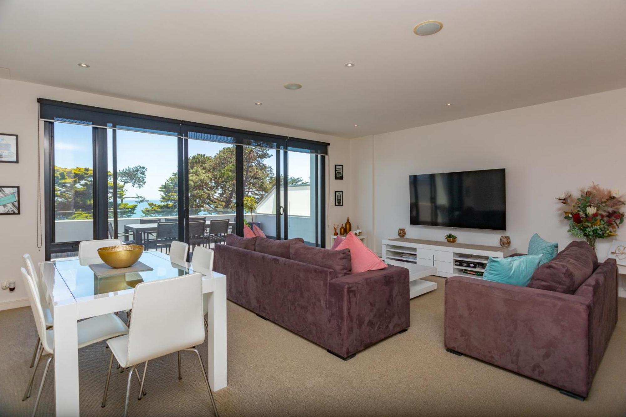 C-scape Penthouse - Front Apartment *